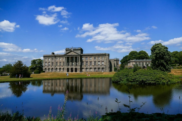 Discovering the picturesque grounds of Chatsworth Estate